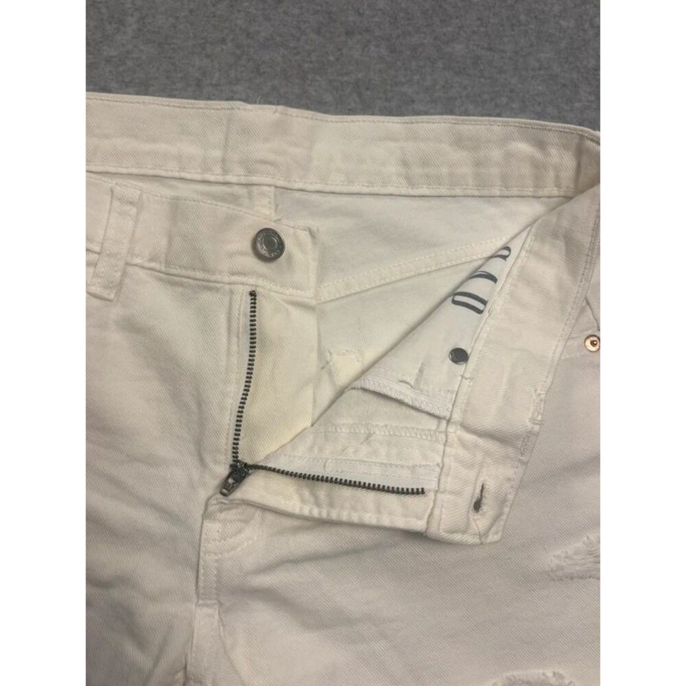 GAP White Distressed Low Rise Stride Shorts - Size 26 / 2R - Picture 5 of 8